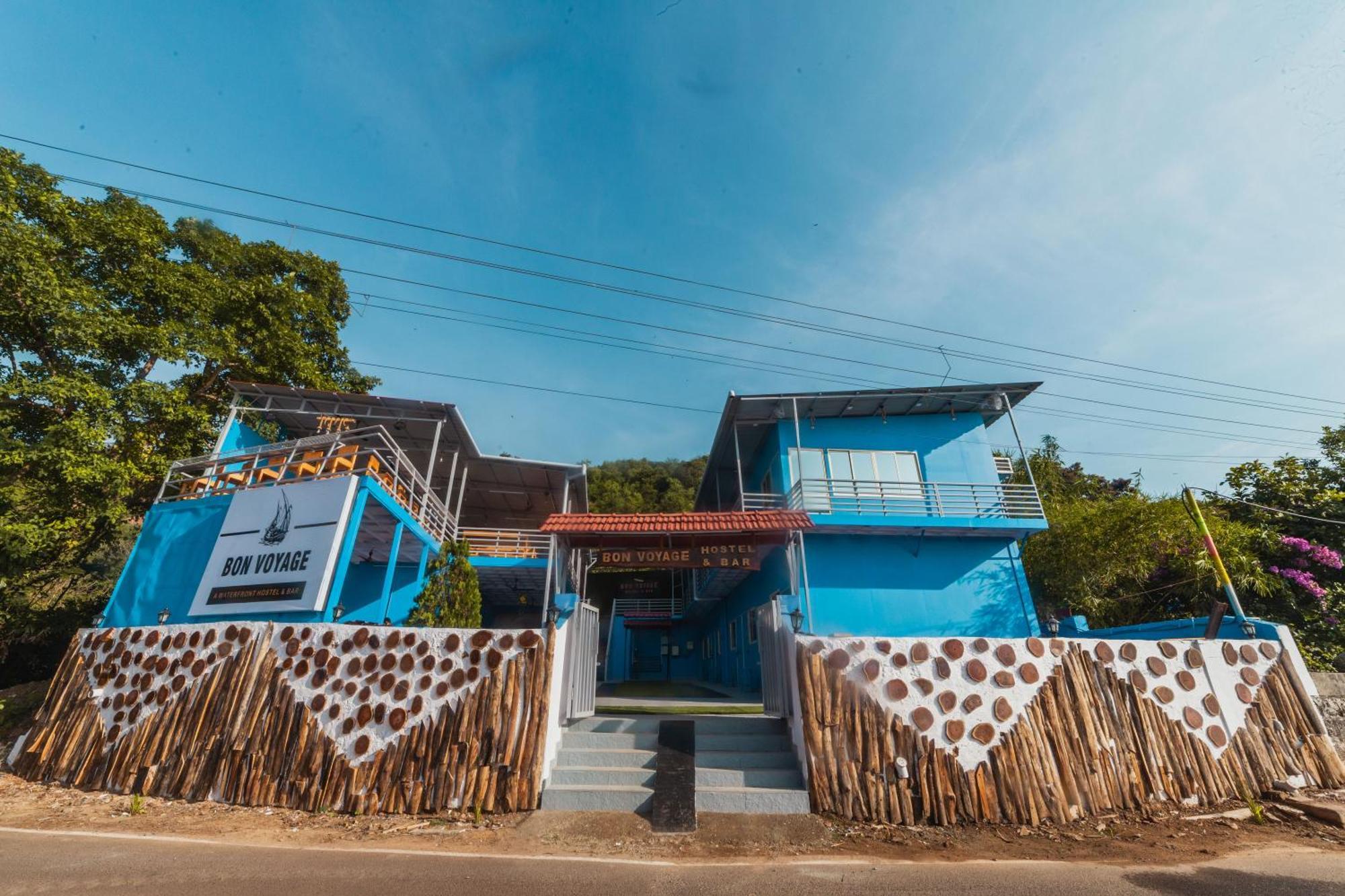 Bon Voyage Sea View Hostel فاغاتور المظهر الخارجي الصورة